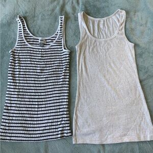 Old Navy Tank Tops size M